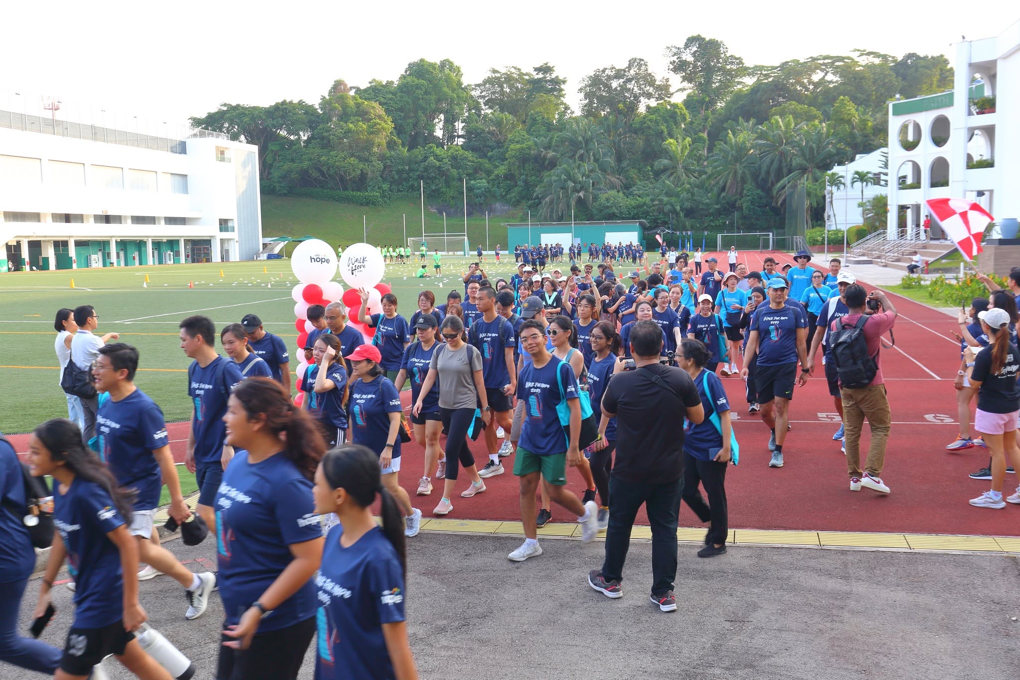 Participants cheering at a rest stop